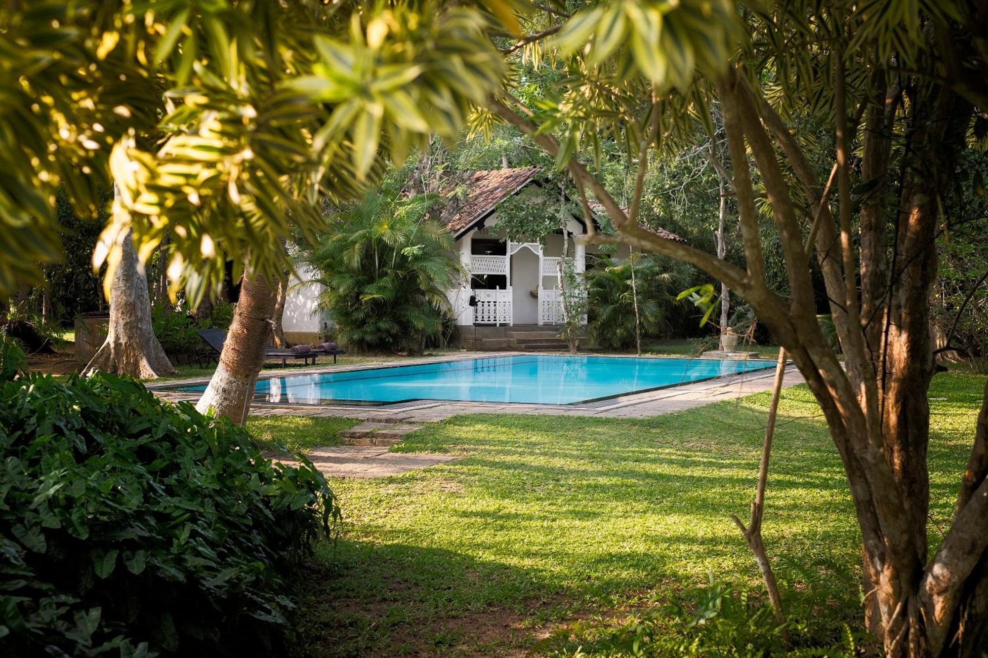 בנטוטה Nisala Arana Boutique Hotel מראה חיצוני תמונה